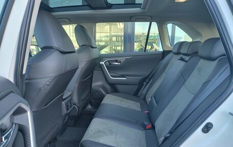 Toyota RAV4, 2025 год, 4 380 000 рублей, 31 фотография