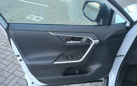 Toyota RAV4, 2025 год, 4 380 000 рублей, 23 фотография