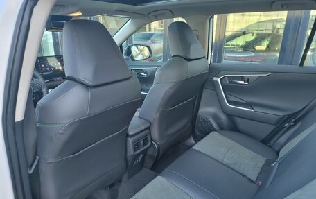 Toyota RAV4, 2025 год, 4 380 000 рублей, 30 фотография