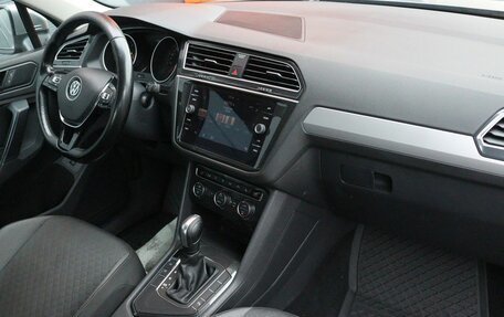 Volkswagen Tiguan II, 2020 год, 2 199 000 рублей, 11 фотография