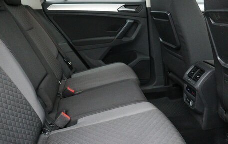 Volkswagen Tiguan II, 2020 год, 2 199 000 рублей, 16 фотография