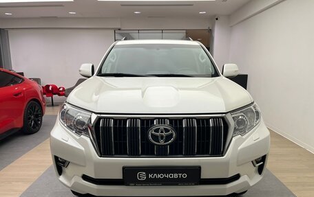 Toyota Land Cruiser Prado 150 рестайлинг 2, 2021 год, 5 790 000 рублей, 2 фотография