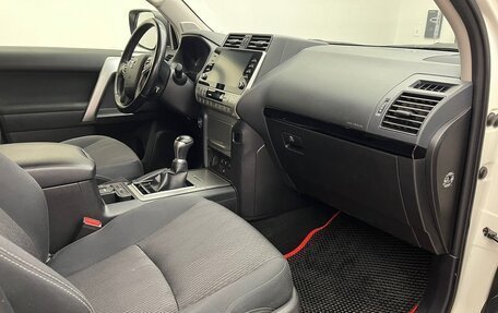 Toyota Land Cruiser Prado 150 рестайлинг 2, 2021 год, 5 790 000 рублей, 13 фотография