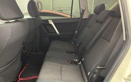 Toyota Land Cruiser Prado 150 рестайлинг 2, 2021 год, 5 790 000 рублей, 11 фотография