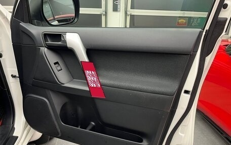 Toyota Land Cruiser Prado 150 рестайлинг 2, 2021 год, 5 790 000 рублей, 15 фотография