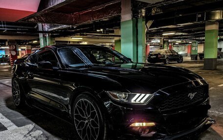 Ford Mustang VI рестайлинг, 2016 год, 2 290 000 рублей, 2 фотография