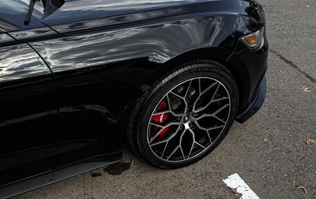 Ford Mustang VI рестайлинг, 2016 год, 2 290 000 рублей, 24 фотография