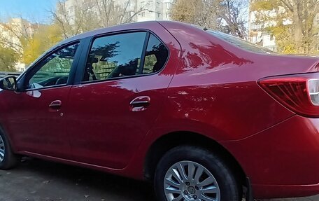 Renault Logan II, 2014 год, 600 000 рублей, 3 фотография