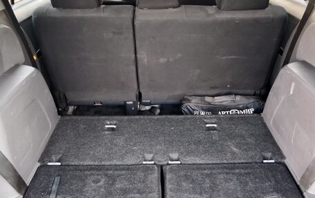 Toyota ISis I, 2005 год, 1 030 000 рублей, 19 фотография