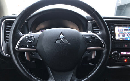 Mitsubishi Outlander III рестайлинг 3, 2014 год, 1 350 000 рублей, 17 фотография