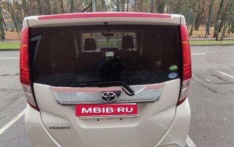 Toyota Roomy I, 2018 год, 1 325 000 рублей, 2 фотография