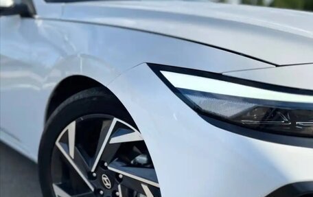 Hyundai Elantra, 2024 год, 2 100 000 рублей, 2 фотография