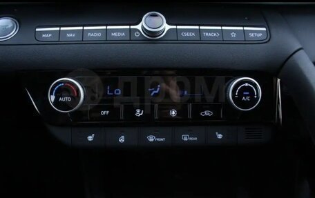 Hyundai Elantra, 2024 год, 2 100 000 рублей, 13 фотография