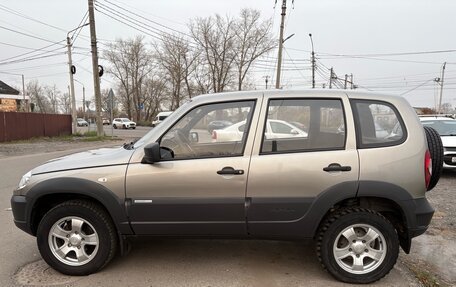 Chevrolet Niva I рестайлинг, 2015 год, 630 000 рублей, 3 фотография