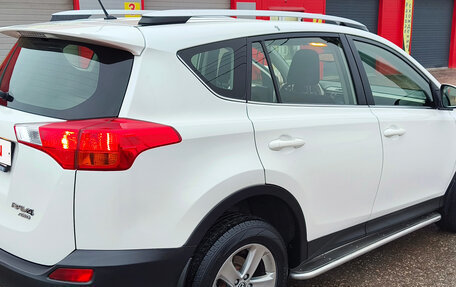 Toyota RAV4, 2015 год, 1 600 000 рублей, 2 фотография