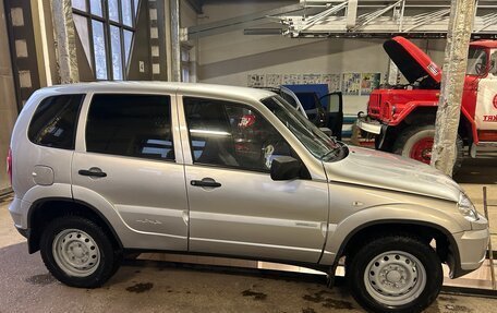 Chevrolet Niva I рестайлинг, 2011 год, 430 000 рублей, 2 фотография