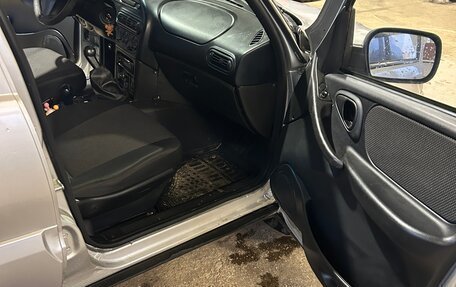 Chevrolet Niva I рестайлинг, 2011 год, 430 000 рублей, 6 фотография