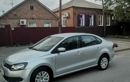 Volkswagen Polo VI (EU Market), 2013 год, 935 000 рублей, 2 фотография