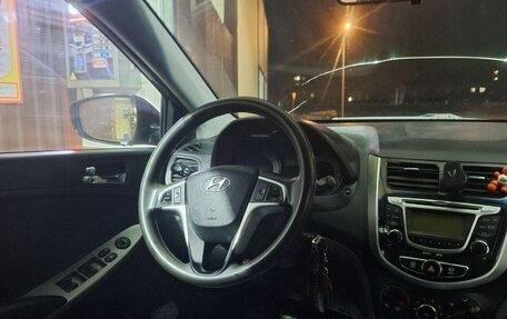 Hyundai Solaris II рестайлинг, 2013 год, 750 000 рублей, 7 фотография