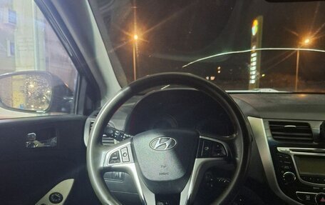 Hyundai Solaris II рестайлинг, 2013 год, 750 000 рублей, 9 фотография