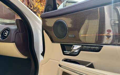 Jaguar XJ IV (X351), 2012 год, 2 700 000 рублей, 11 фотография