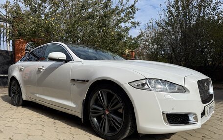 Jaguar XJ IV (X351), 2012 год, 2 700 000 рублей, 2 фотография