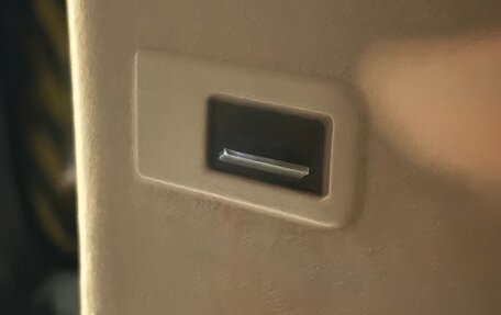 Mercedes-Benz V-Класс, 2018 год, 6 750 000 рублей, 12 фотография