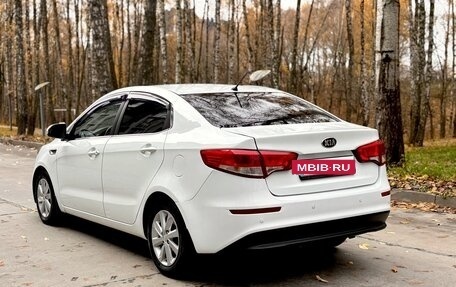 KIA Rio III рестайлинг, 2015 год, 865 000 рублей, 6 фотография