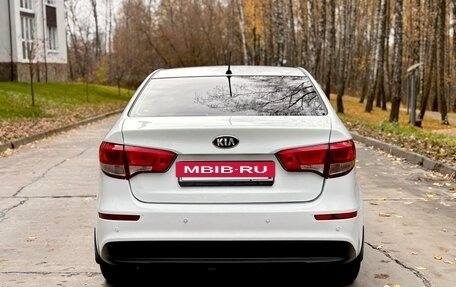 KIA Rio III рестайлинг, 2015 год, 865 000 рублей, 5 фотография