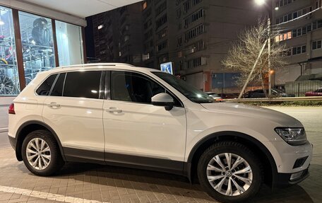 Volkswagen Tiguan II, 2017 год, 2 300 000 рублей, 4 фотография