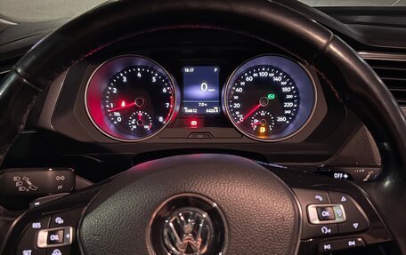 Volkswagen Tiguan II, 2017 год, 2 300 000 рублей, 6 фотография