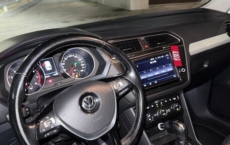 Volkswagen Tiguan II, 2017 год, 2 300 000 рублей, 5 фотография