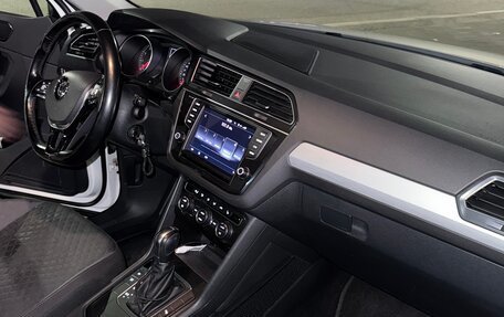 Volkswagen Tiguan II, 2017 год, 2 300 000 рублей, 12 фотография