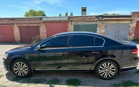Volkswagen Passat B7, 2014 год, 1 590 000 рублей, 3 фотография