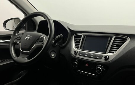 Hyundai Solaris II рестайлинг, 2019 год, 1 550 000 рублей, 21 фотография