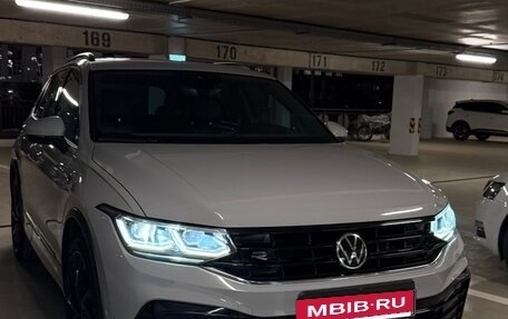 Volkswagen Tiguan II, 2021 год, 4 600 000 рублей, 2 фотография