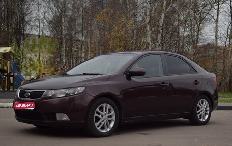 KIA Cerato III, 2011 год, 700 000 рублей, 1 фотография