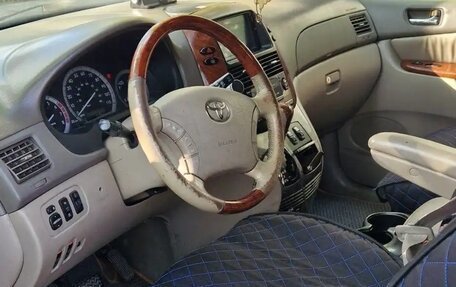 Toyota Sienna II рестайлинг, 2004 год, 1 100 000 рублей, 6 фотография