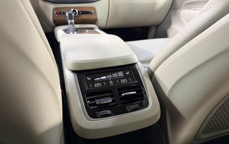 Volvo XC90 II рестайлинг, 2016 год, 3 030 000 рублей, 23 фотография