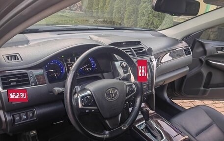 Toyota Camry, 2017 год, 2 350 000 рублей, 9 фотография