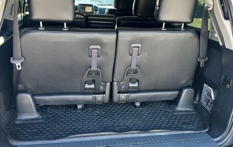 Toyota Land Cruiser 200, 2012 год, 3 650 000 рублей, 23 фотография