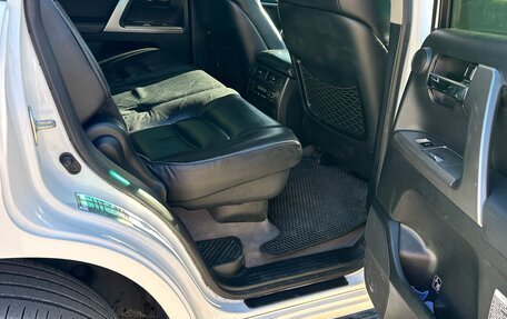 Toyota Land Cruiser 200, 2012 год, 3 650 000 рублей, 21 фотография