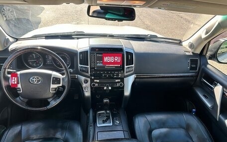 Toyota Land Cruiser 200, 2012 год, 3 650 000 рублей, 17 фотография