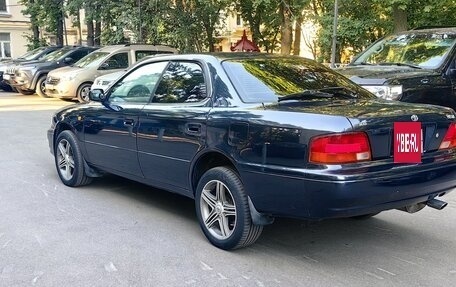 Toyota Vista, 1995 год, 330 000 рублей, 4 фотография