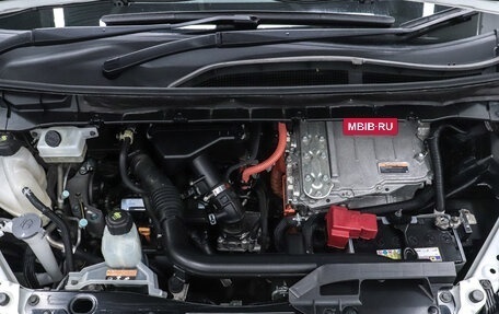 Nissan Serena IV, 2018 год, 2 170 000 рублей, 26 фотография