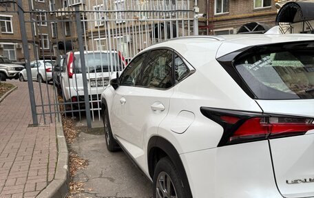 Lexus NX I, 2017 год, 2 490 000 рублей, 7 фотография