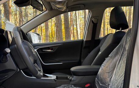 Toyota RAV4, 2025 год, 3 990 000 рублей, 4 фотография