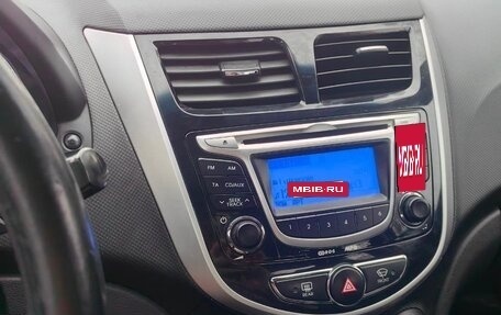 Hyundai Solaris II рестайлинг, 2012 год, 680 000 рублей, 4 фотография