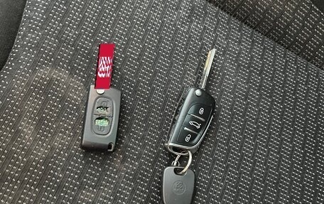 Peugeot 308 II, 2011 год, 550 000 рублей, 22 фотография