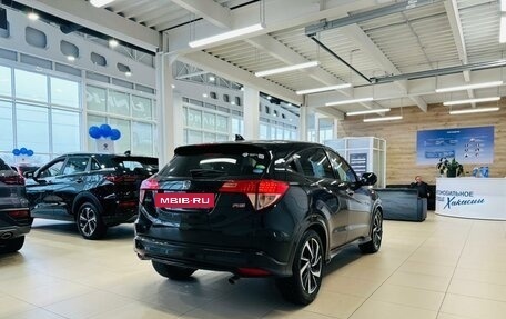 Honda Vezel, 2017 год, 1 849 000 рублей, 6 фотография